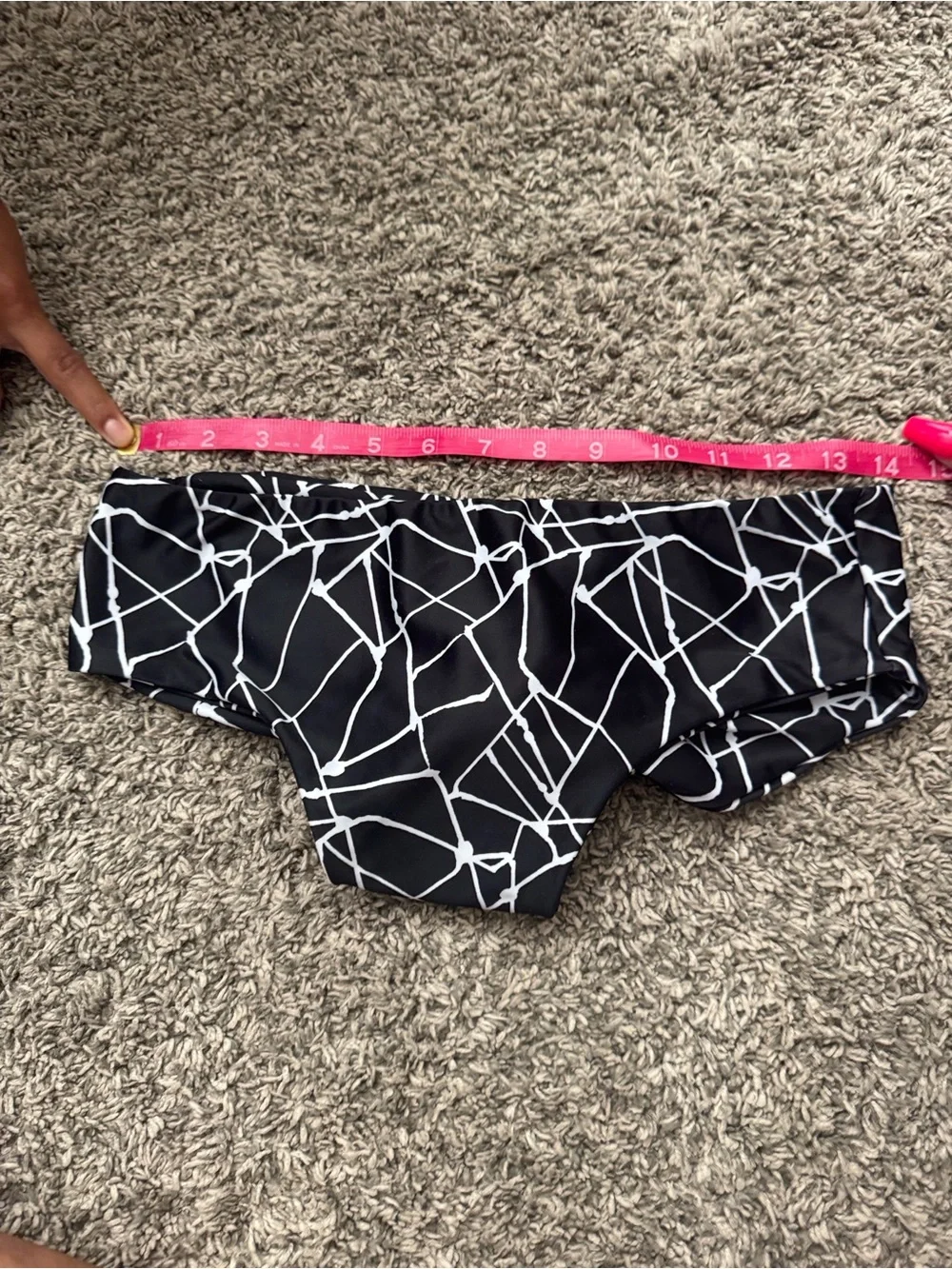 Fused Hawaii women’s size medium.. selling as a lot. - Picture 8 of 8